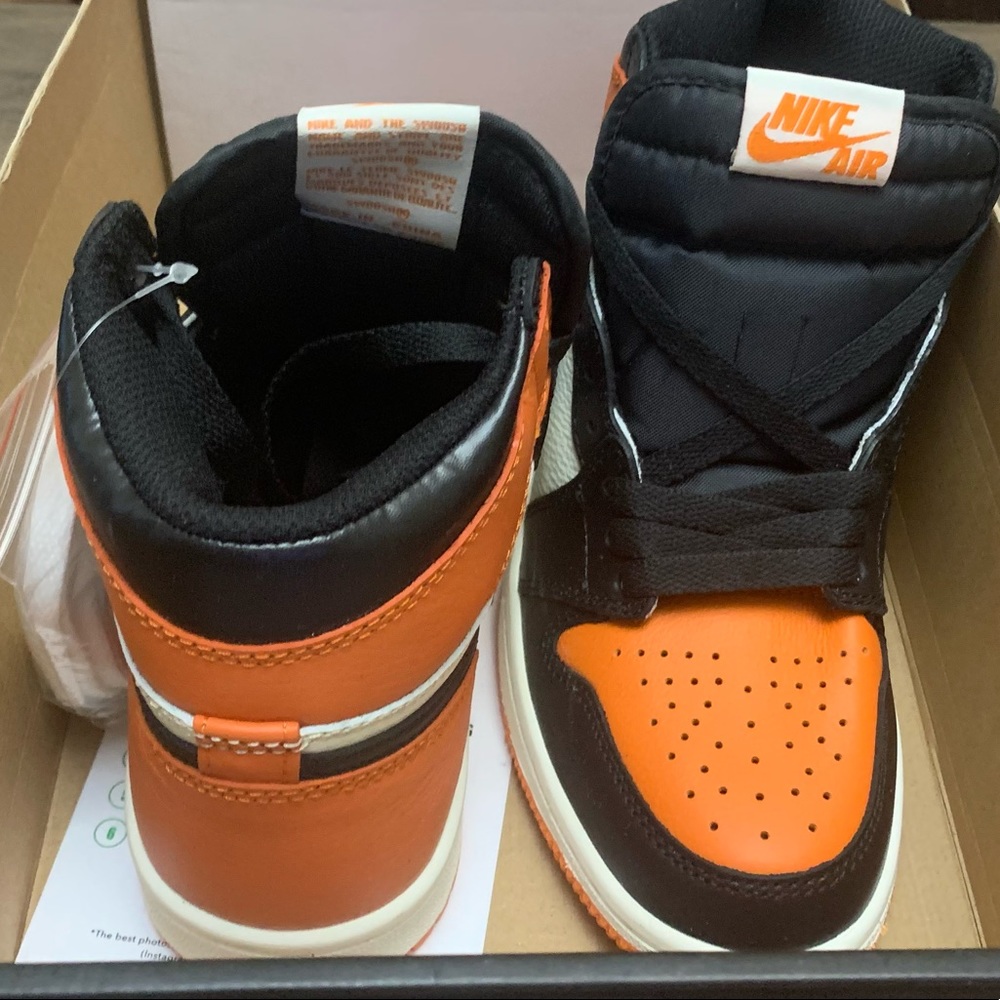 Young reseller, 175$, lowest 155$, hit me up🙏🏽💯
